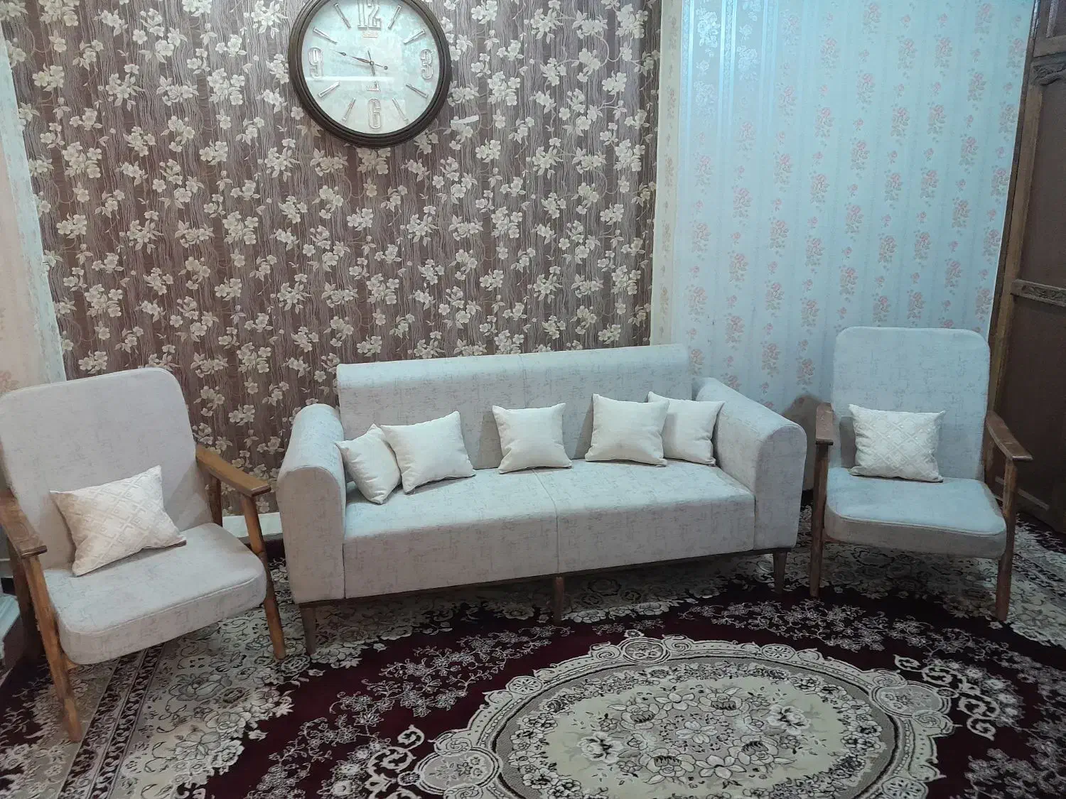 مبل نیم ست پنج نفره همراه با جلو مبلی،13/5میلیون|مبلمان خانگی و میز عسلی|تبریز, |دیوار