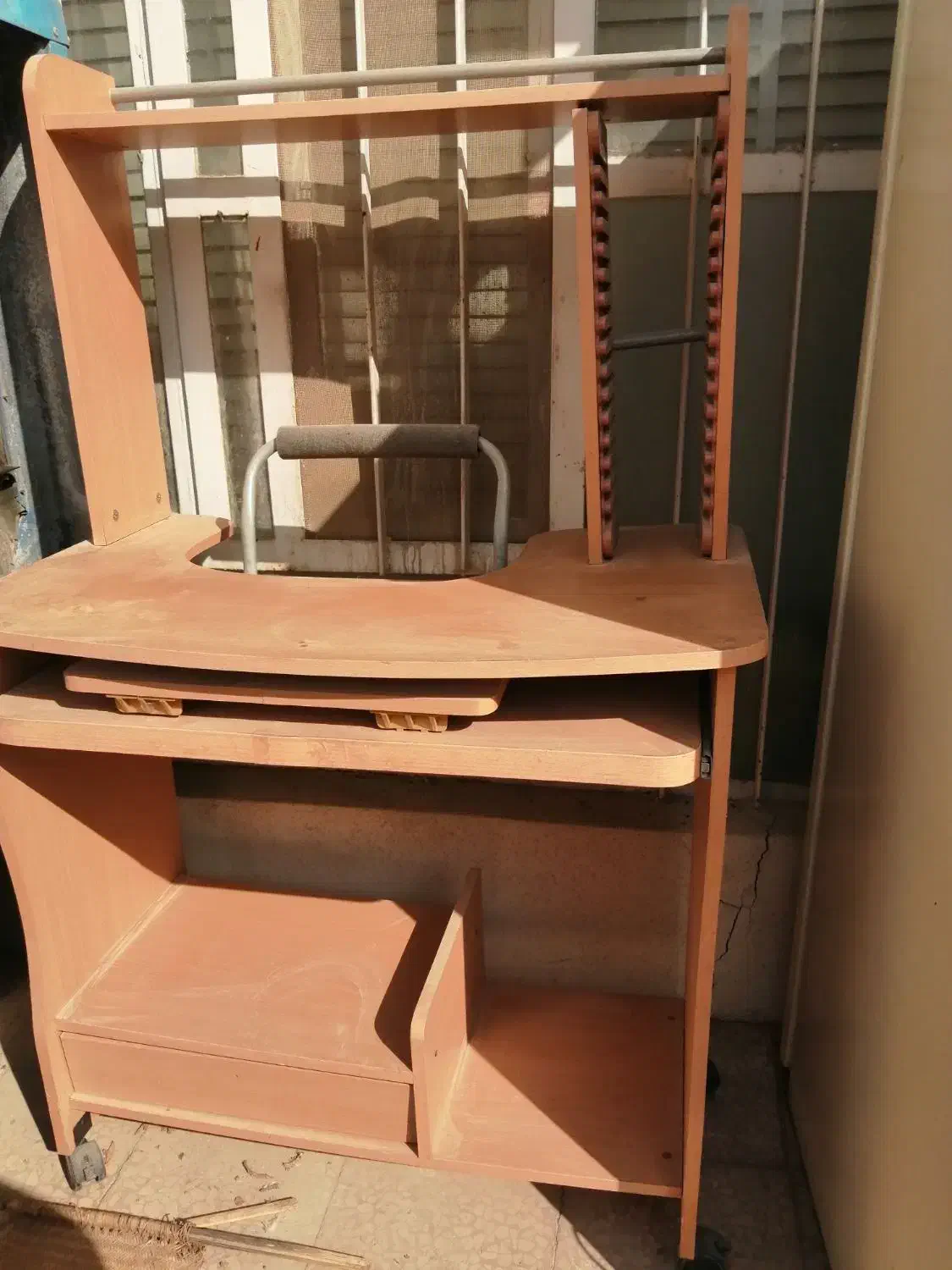 لوازم منژل|میز تحریر و کامپیوتر|جهرم, |دیوار