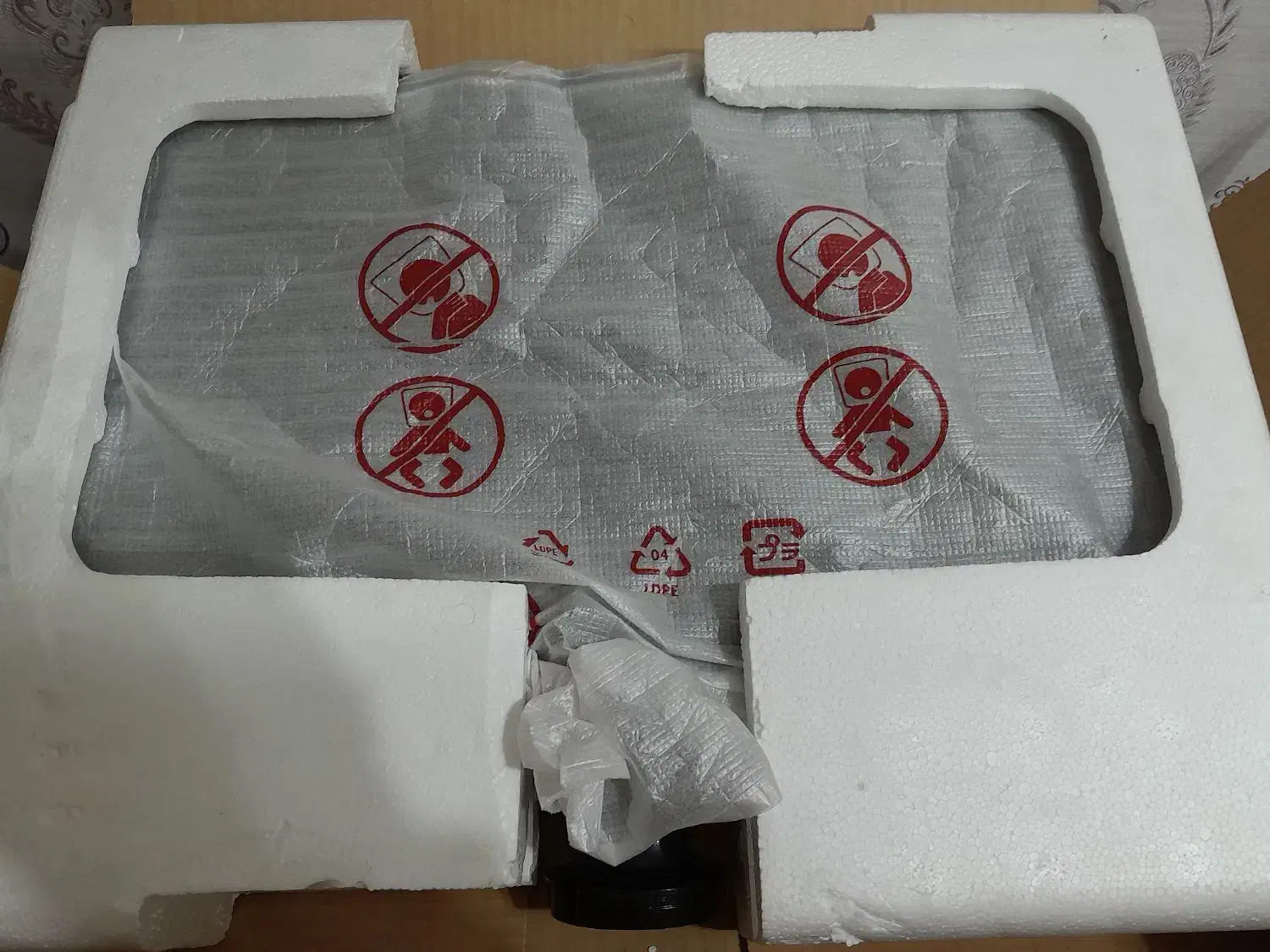 مانیتور ال ای دی آکبند|قطعات و لوازم جانبی رایانه|مشهد, شفا|دیوار