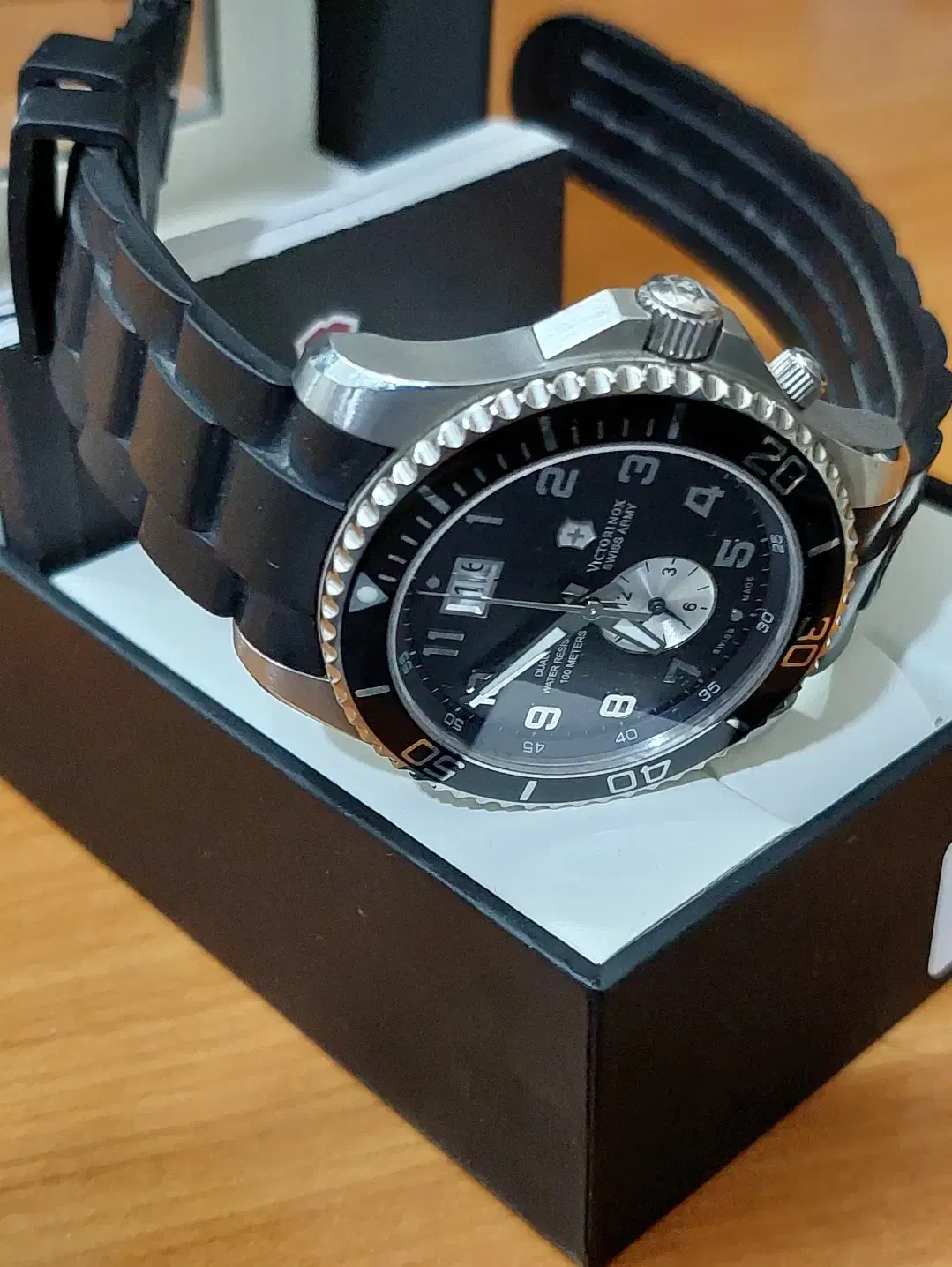 ساعت اصل سوئیسی Victorinox|ساعت|تهران, تجریش|دیوار