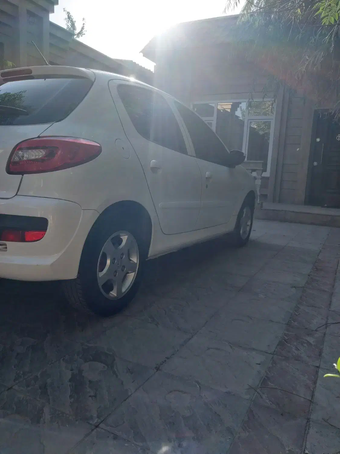 ۲۰۷ مدل ۴۰۲ مخصوص خواص پسند|خودرو سواری و وانت|ملارد, |دیوار