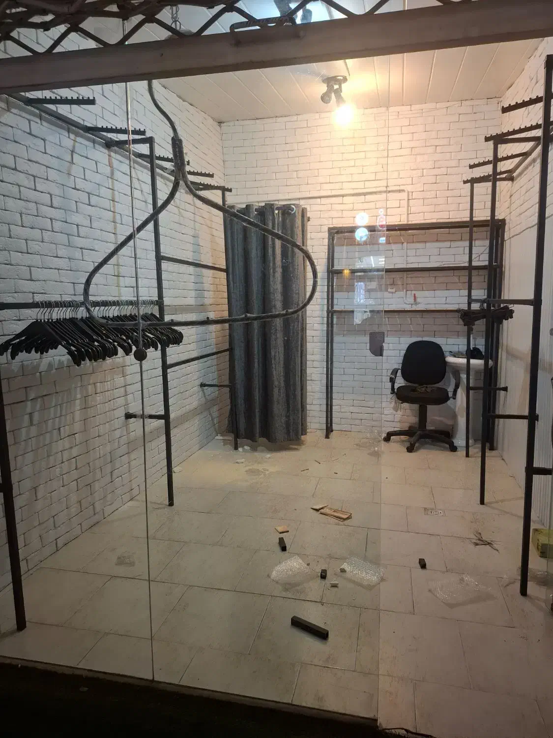 رگال لباس و قفسه|کتابخانه، شلف، قفسه‌های دیواری|رشت, نظری|دیوار