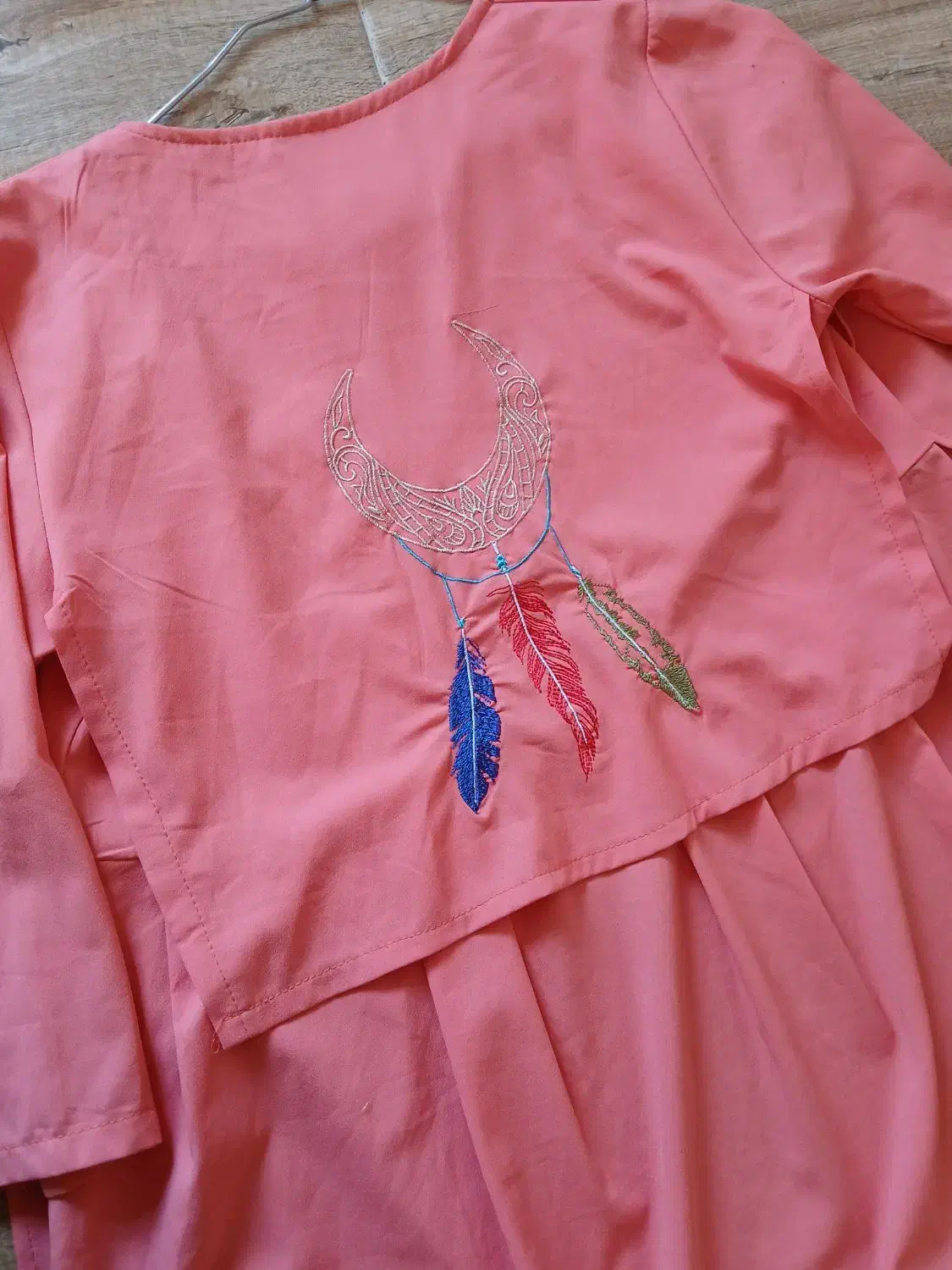 مانتو|لباس|سلماس, |دیوار