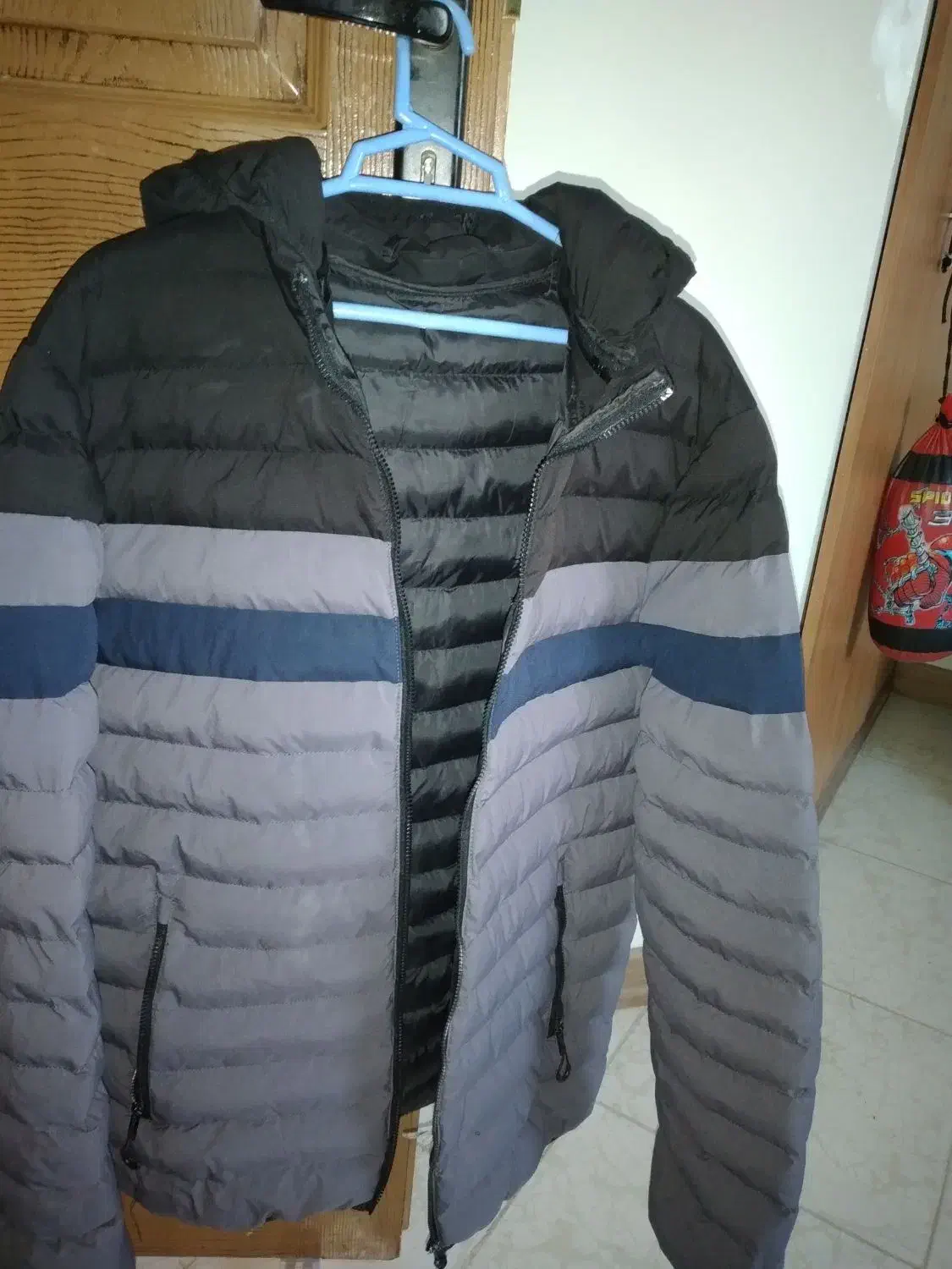 کاپشن خارجی سایز لارج|لباس|شیراز, فرهنگ شهر|دیوار