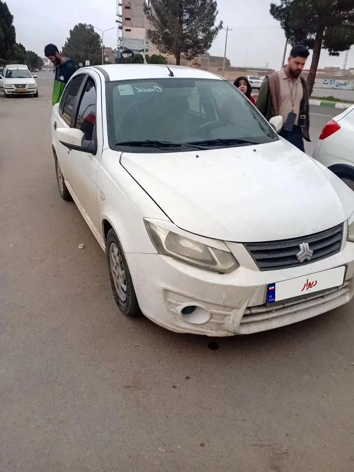 ساینا|خودرو سواری و وانت|سبزوار, قصبه غربی|دیوار