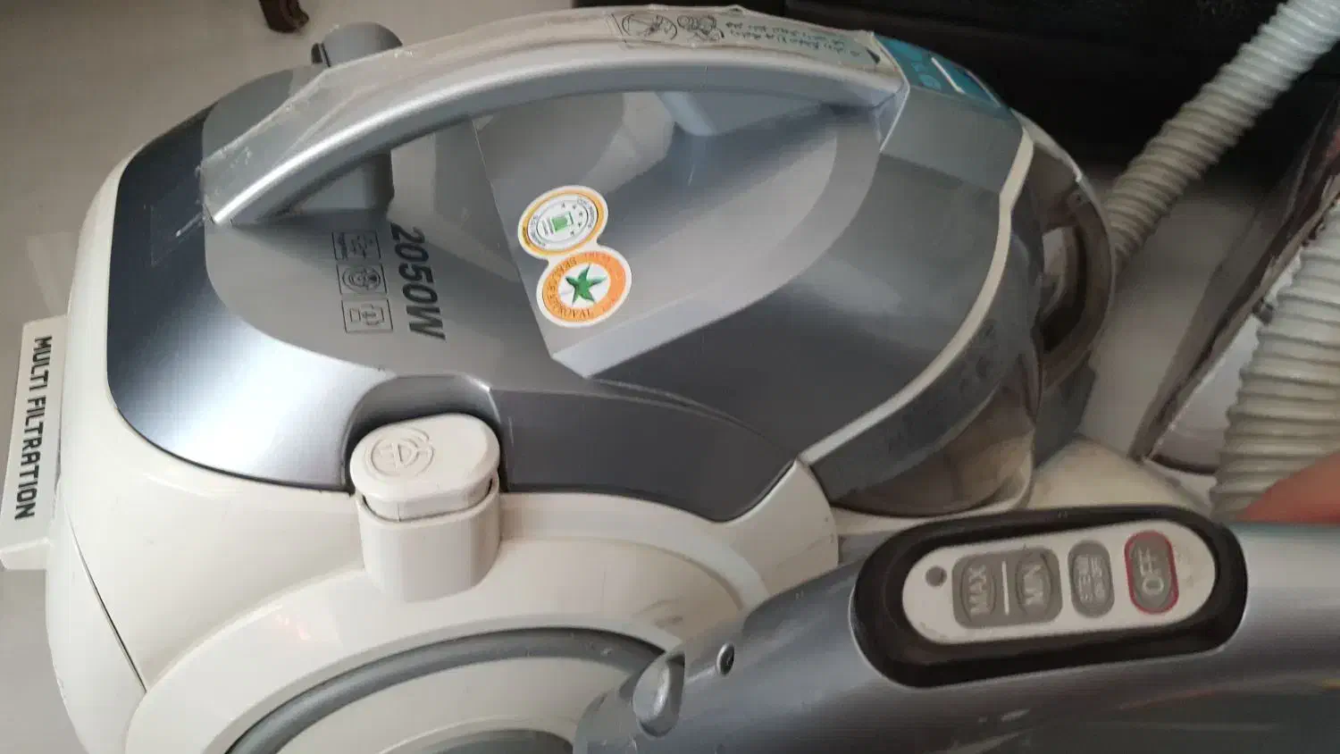 جارو برقی و بخار شوی LG و۲۰۰۰ وات کره ای کم کار|جاروبرقی، جارو شارژی، بخارشو|اصفهان, جلفا|دیوار