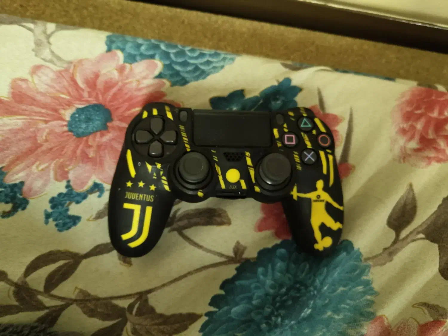 دسته ps4|کنسول، بازی ویدئویی و آنلاین|سهند, |دیوار