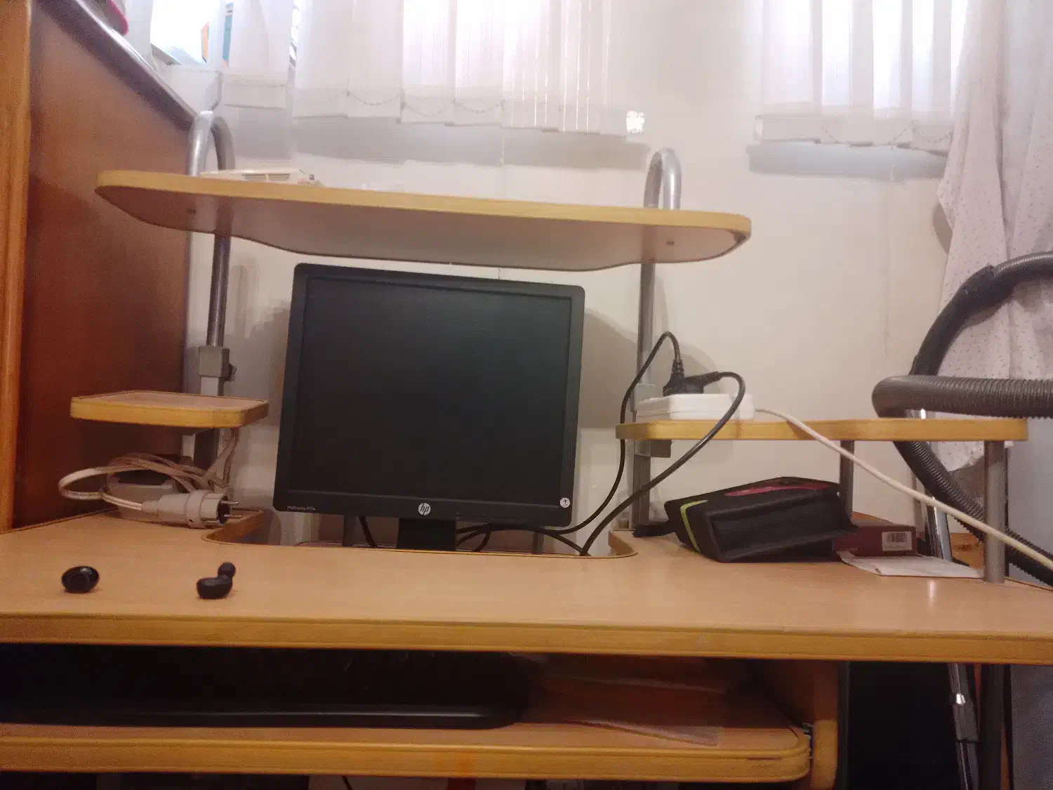 میز کامپیوتر|میز تحریر و کامپیوتر|خرمآباد, |دیوار