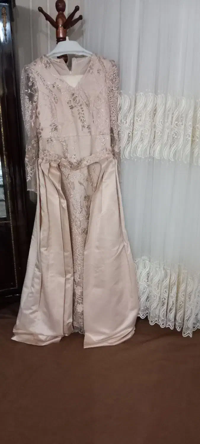 لباس مجلسی|لباس|پارس‌آباد, |دیوار