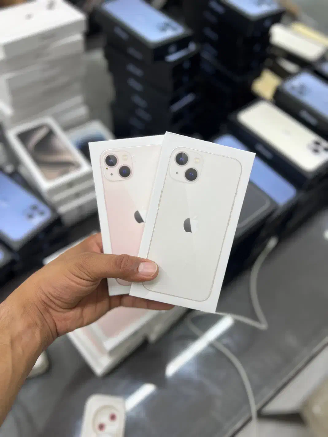اپل iPhone 13 با حافظهٔ ۱۲۸ گیگابایت|موبایل|بندرعباس, |دیوار