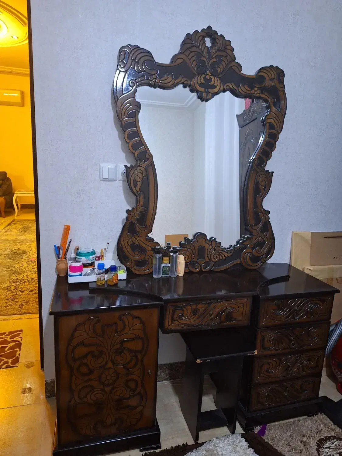 میز آرایشی وآینه|بوفه، ویترین، کنسول|کازرون, |دیوار