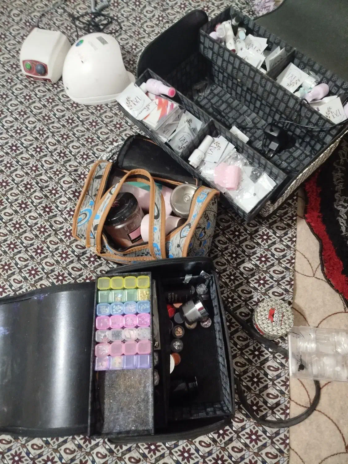 پدی کور و تجهیزات ناخن|آرایشگاه و سالن‌های زیبایی|نقده, |دیوار