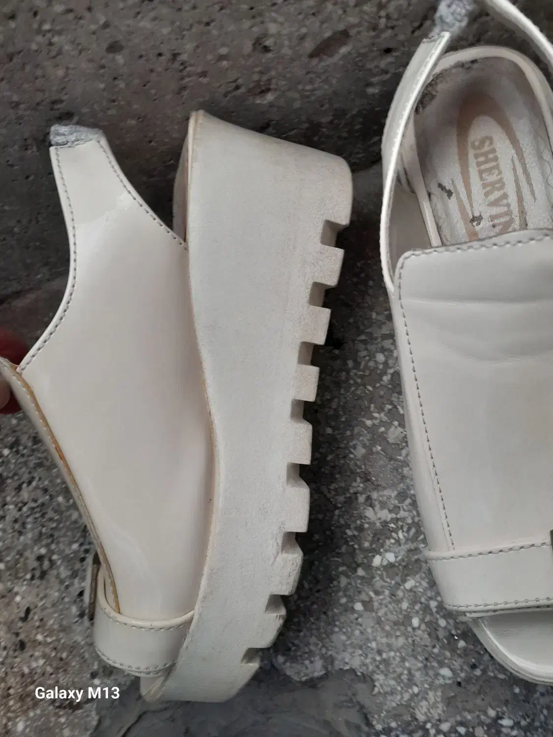 کفش قشنگ|کیف، کفش، کمربند|کاشان, درب اصفهان|دیوار