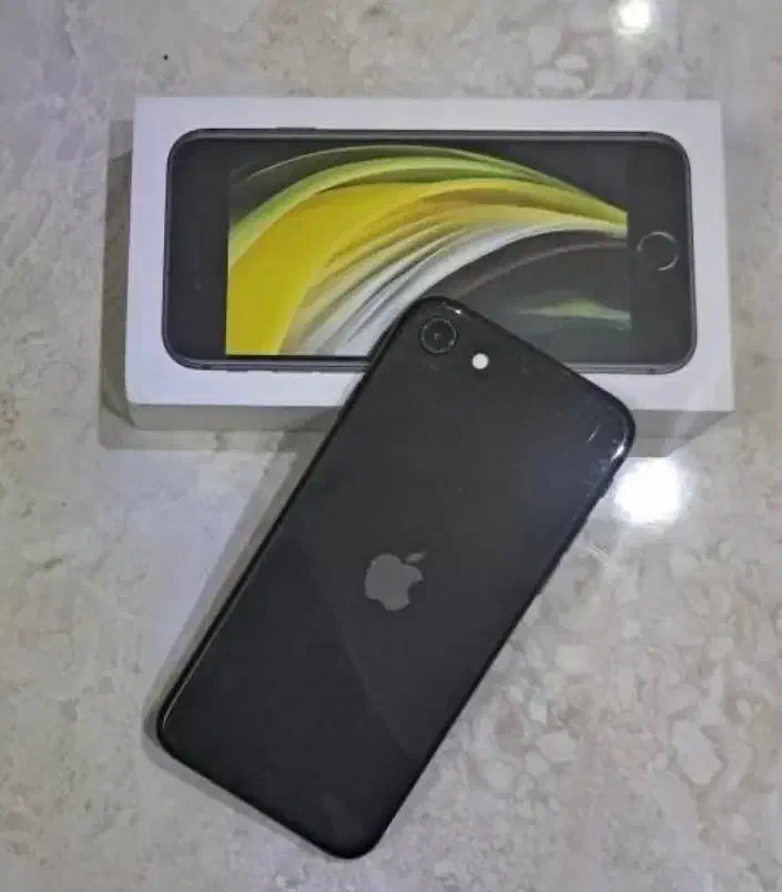 iPhone SE 2020|موبایل|تهران, آسمان|دیوار
