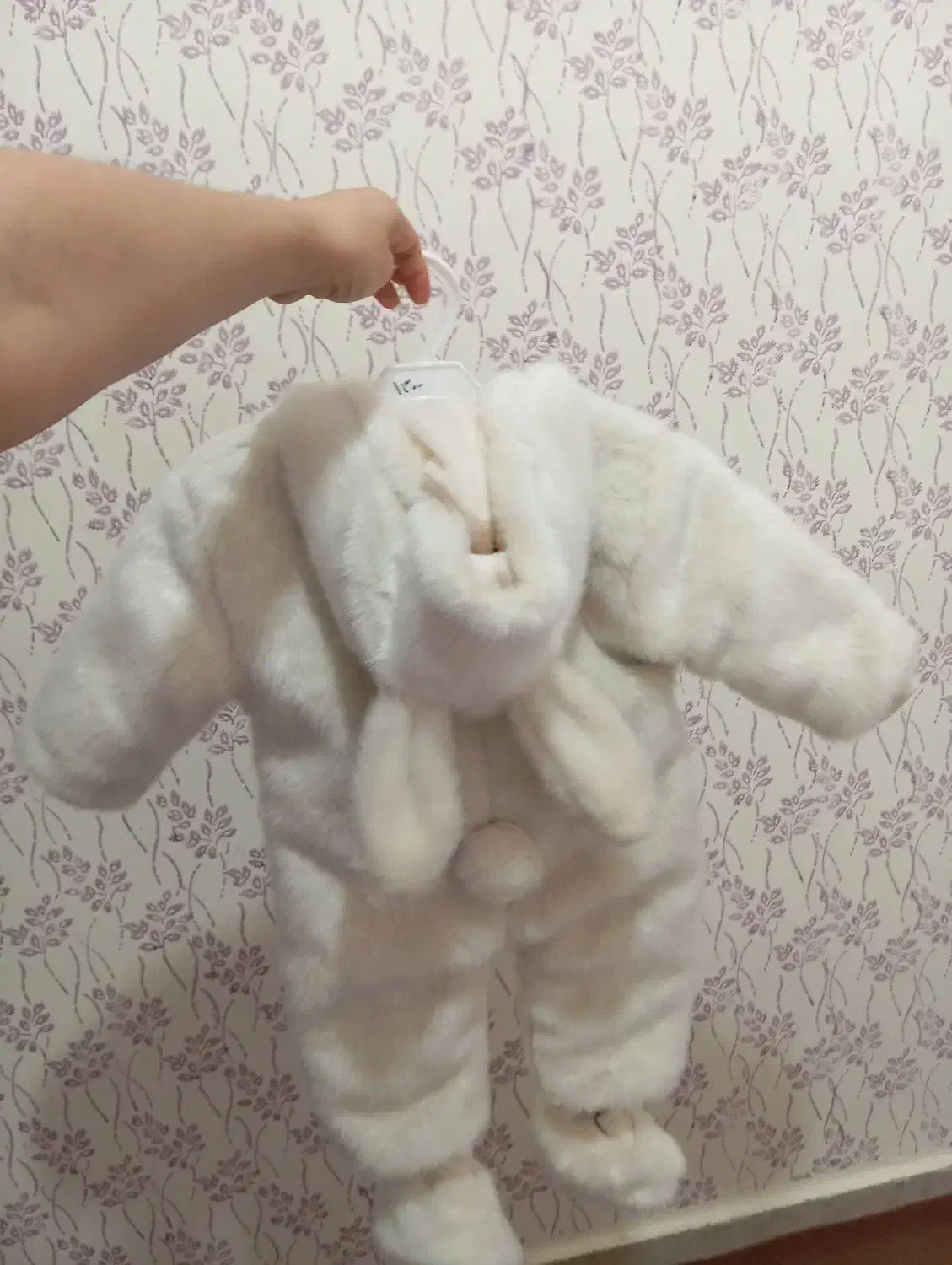 لباس بچگانه|کفش و لباس بچه|شاهین دژ, |دیوار