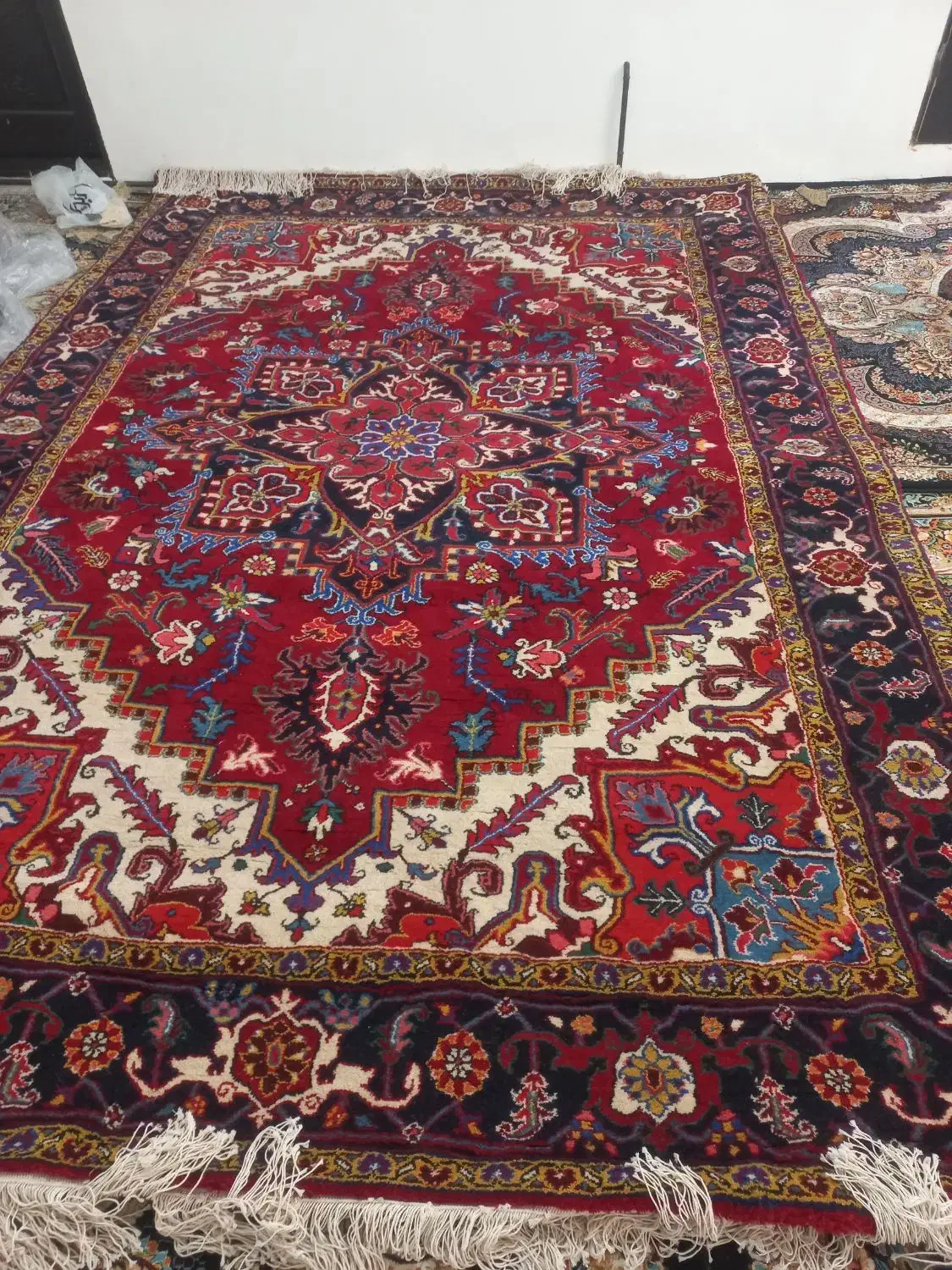 یک عدد فرش دستباف ۹متری تاجری|فرش|تبریز, |دیوار