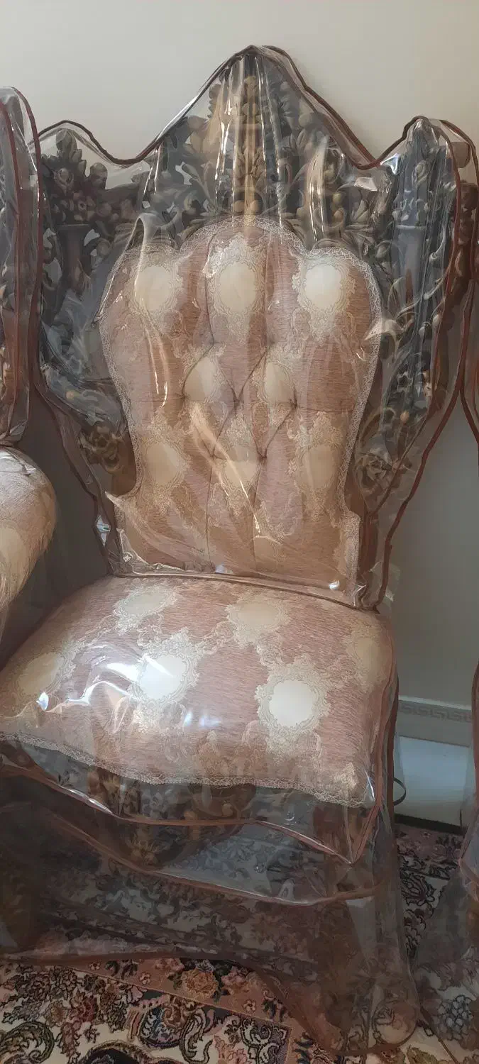 صندلی میزبان شیک|مبلمان خانگی و میز عسلی|ری, شهید غیوری (ابن باویه)|دیوار