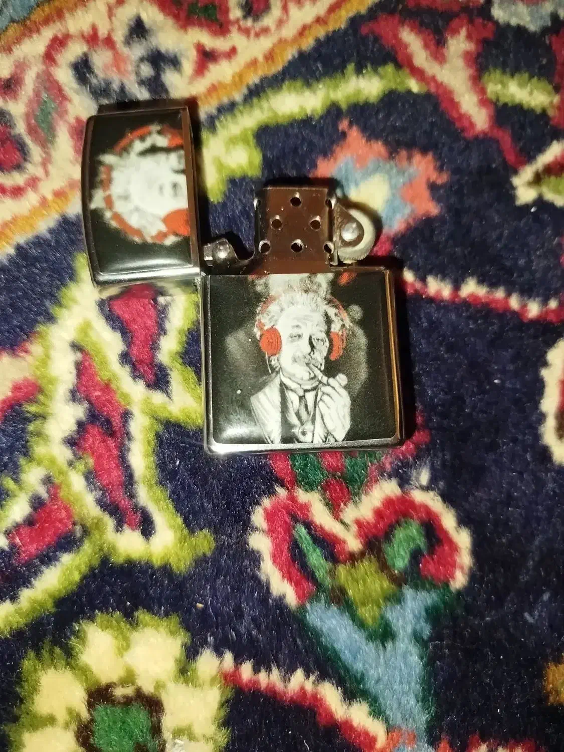 فندک بنزینی با طرح انیشتین نونو درجهیک کار نکرده|کلکسیون و سرگرمی|بروجرد, |دیوار