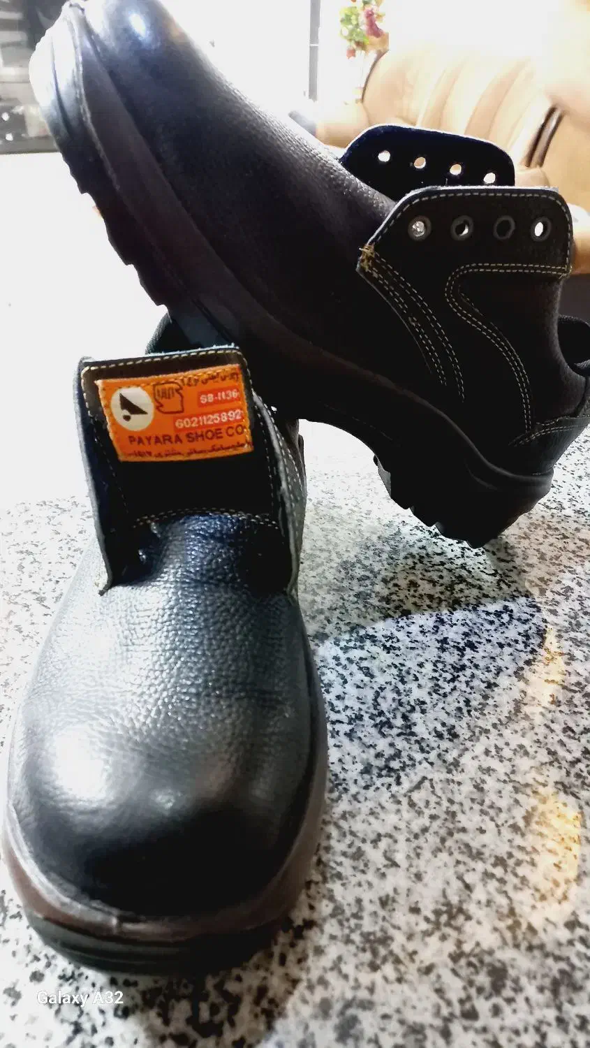 کفش کار و ایمنی سایز ۴۴|کیف، کفش، کمربند|جهرم, |دیوار