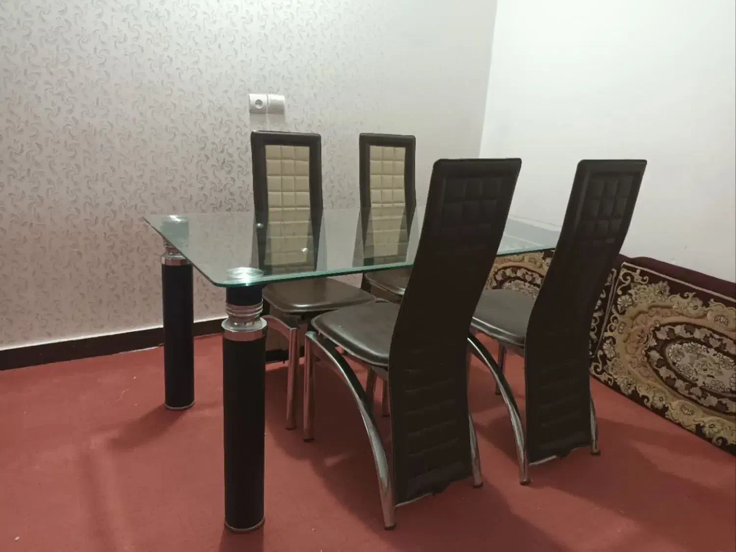 میز نهار خوری ۵ نفره سالم|میز و صندلی غذاخوری|ایلام, |دیوار