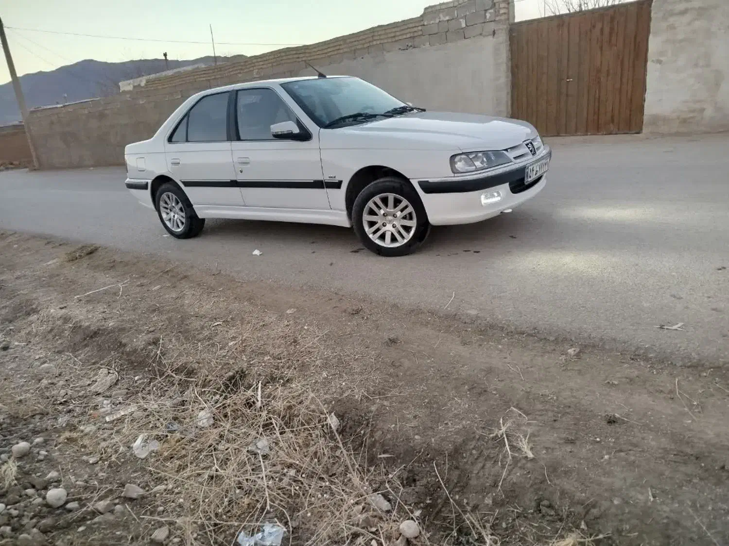 پارس ۴۰۳ متور جدید|خودرو سواری و وانت|خرم‌آباد, |دیوار