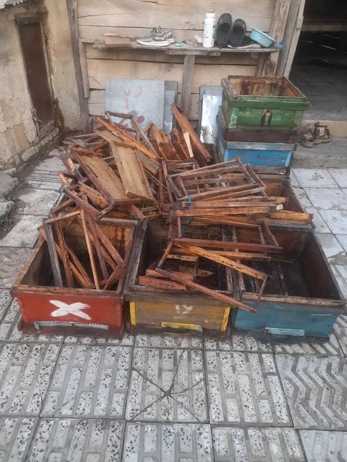 کندو زنبور عسل با قاب|حیوانات مزرعه|الوند, |دیوار