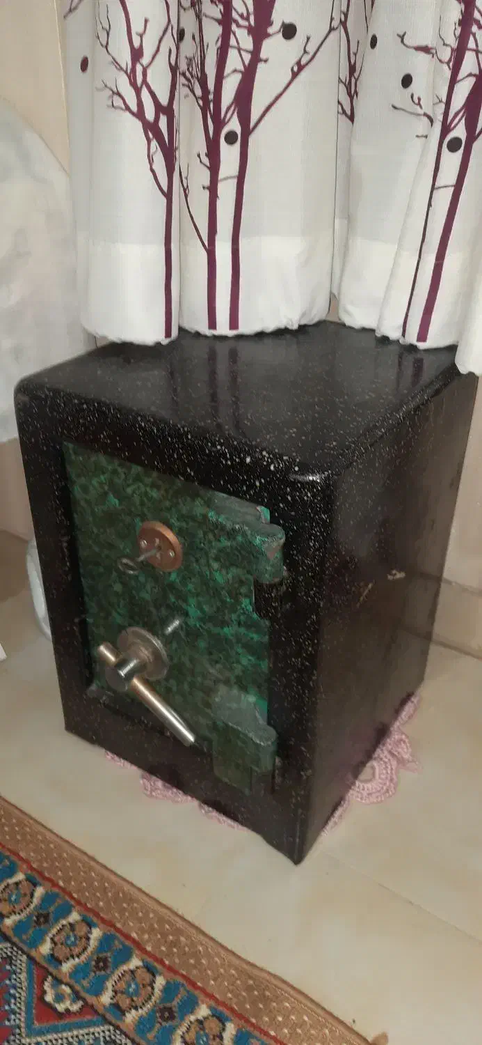 گاو صندوق کاملا سالم|فروشگاه و مغازه|آستانه اشرفیه, |دیوار