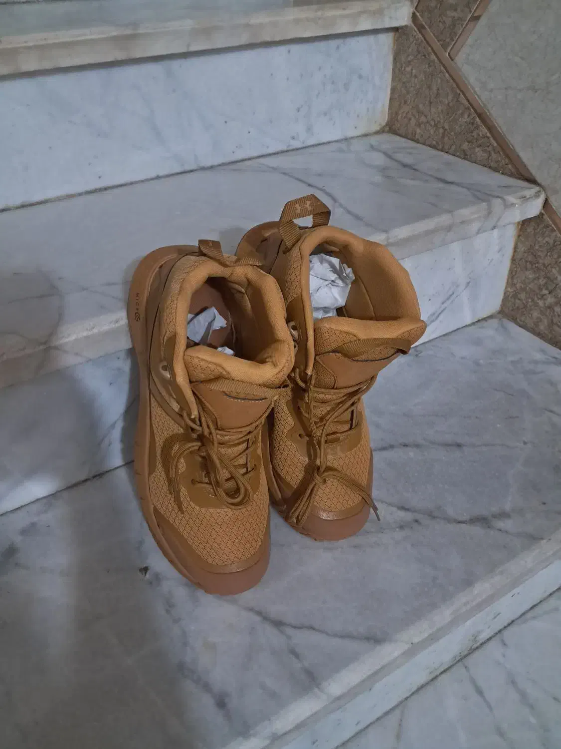 بوت کوهنوردی و پیاده روی|کیف، کفش، کمربند|زاهدان, |دیوار