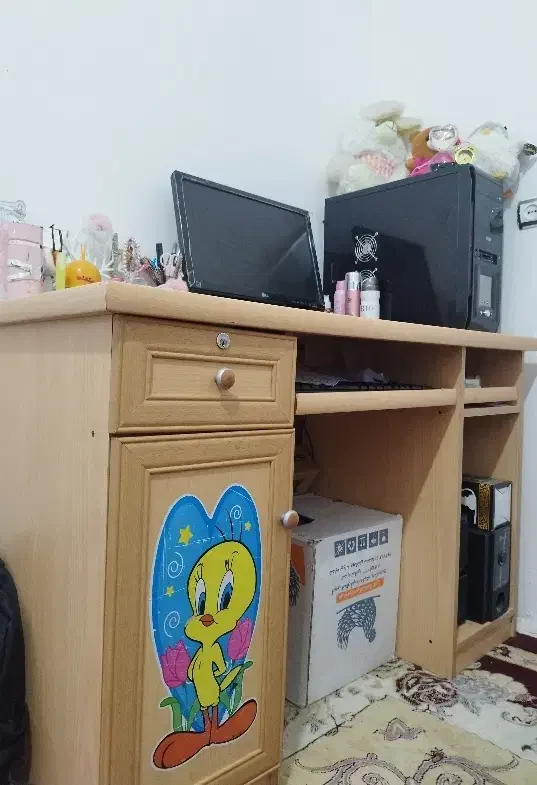 سرویس خواب|تخت و سرویس خواب|ایوان, |دیوار