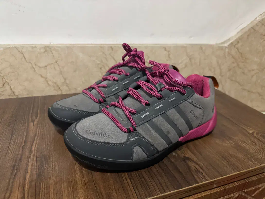 کتونی اورجینال daruga زنانه|کیف، کفش، کمربند|چهاردانگه (تهران), |دیوار