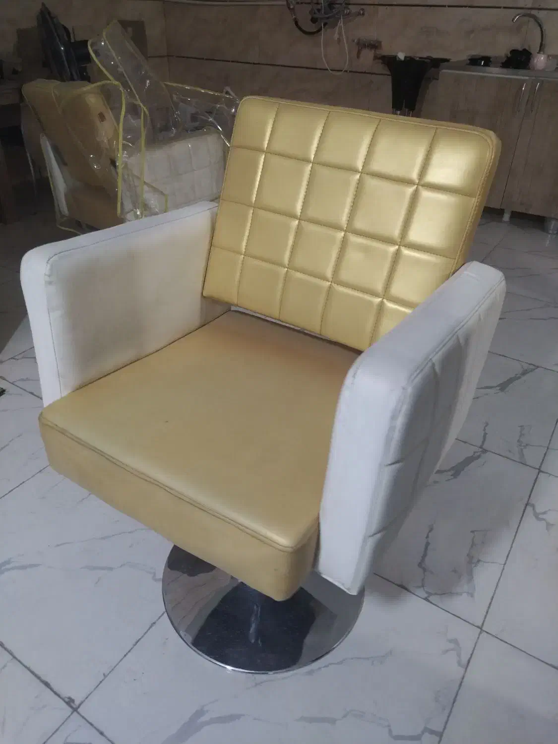 فروش دو عدد صندلی ارایشگاهی|آرایشگاه و سالنهای زیبایی|بومهن, |دیوار