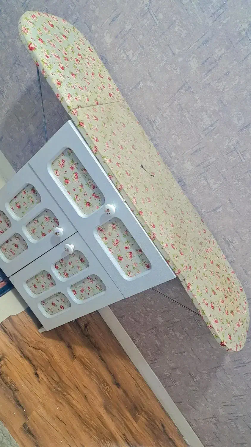 میزاتو|میز تلفن|اهواز, رسالت|دیوار