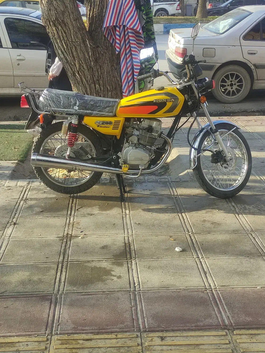 موتور ۲۰۰|موتورسیکلت|مرودشت, بیست متری بیمارستان|دیوار