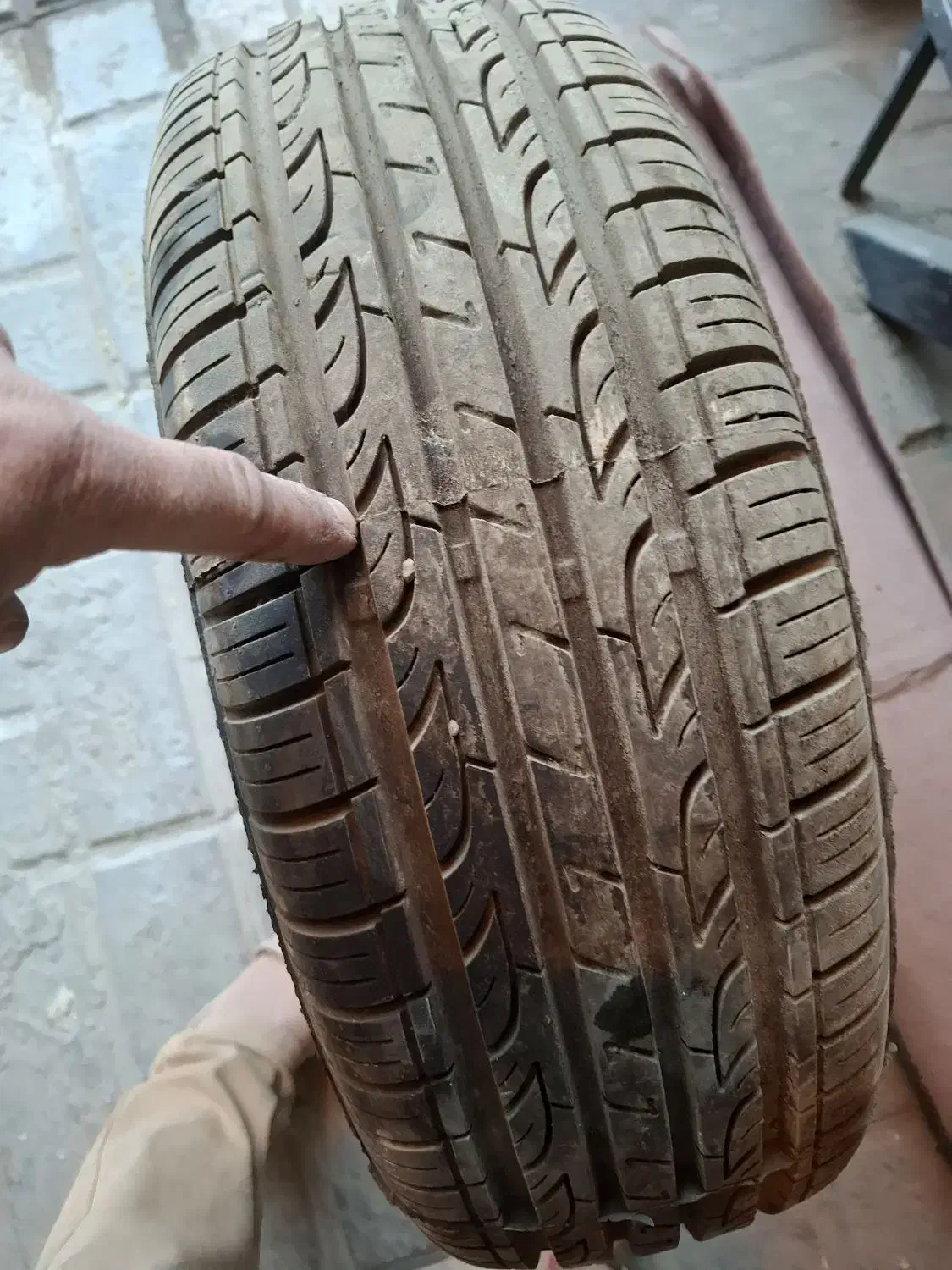 لاستیک پژو خارجی|قطعات یدکی و لوازم جانبی|محمدشهر, شهرک چمران|دیوار