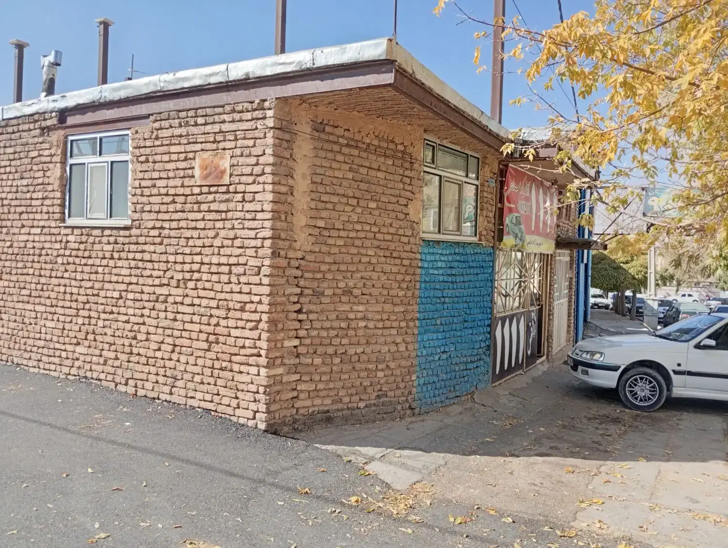 منزل مسکونی و سوله در دهگلان|فروش خانه و ویلا|دهگلان, |دیوار