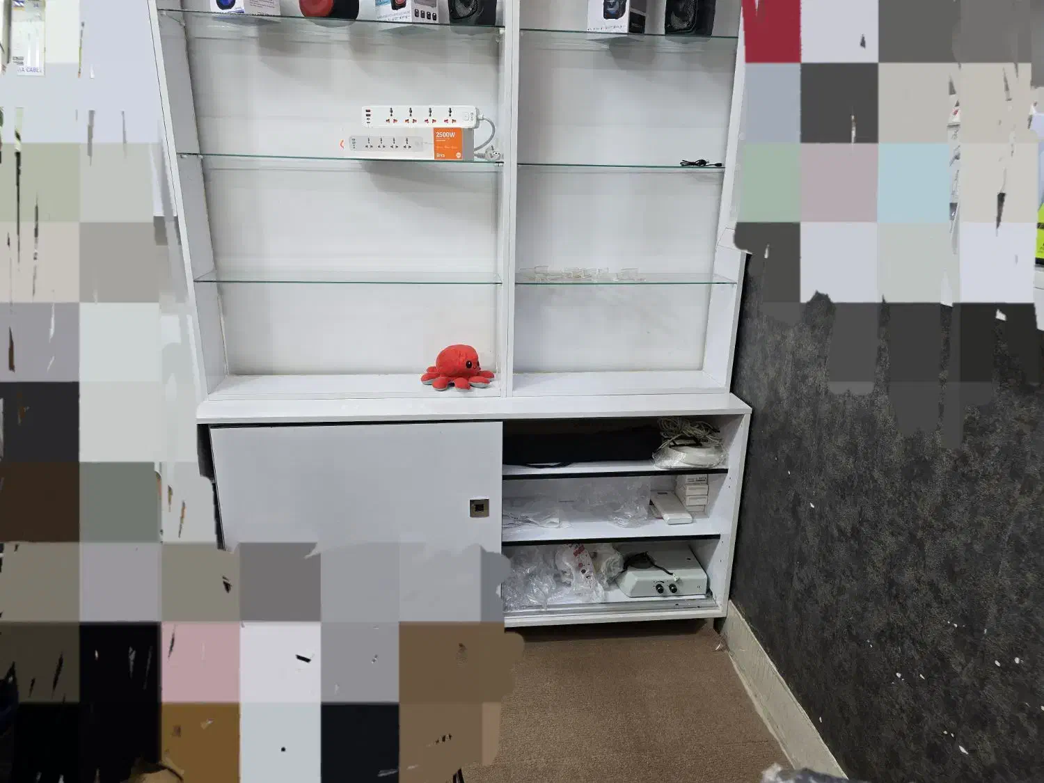 ویترین جلو دارای طبقات شیشه ای|بوفه، ویترین، کنسول|گنبد کاووس, |دیوار