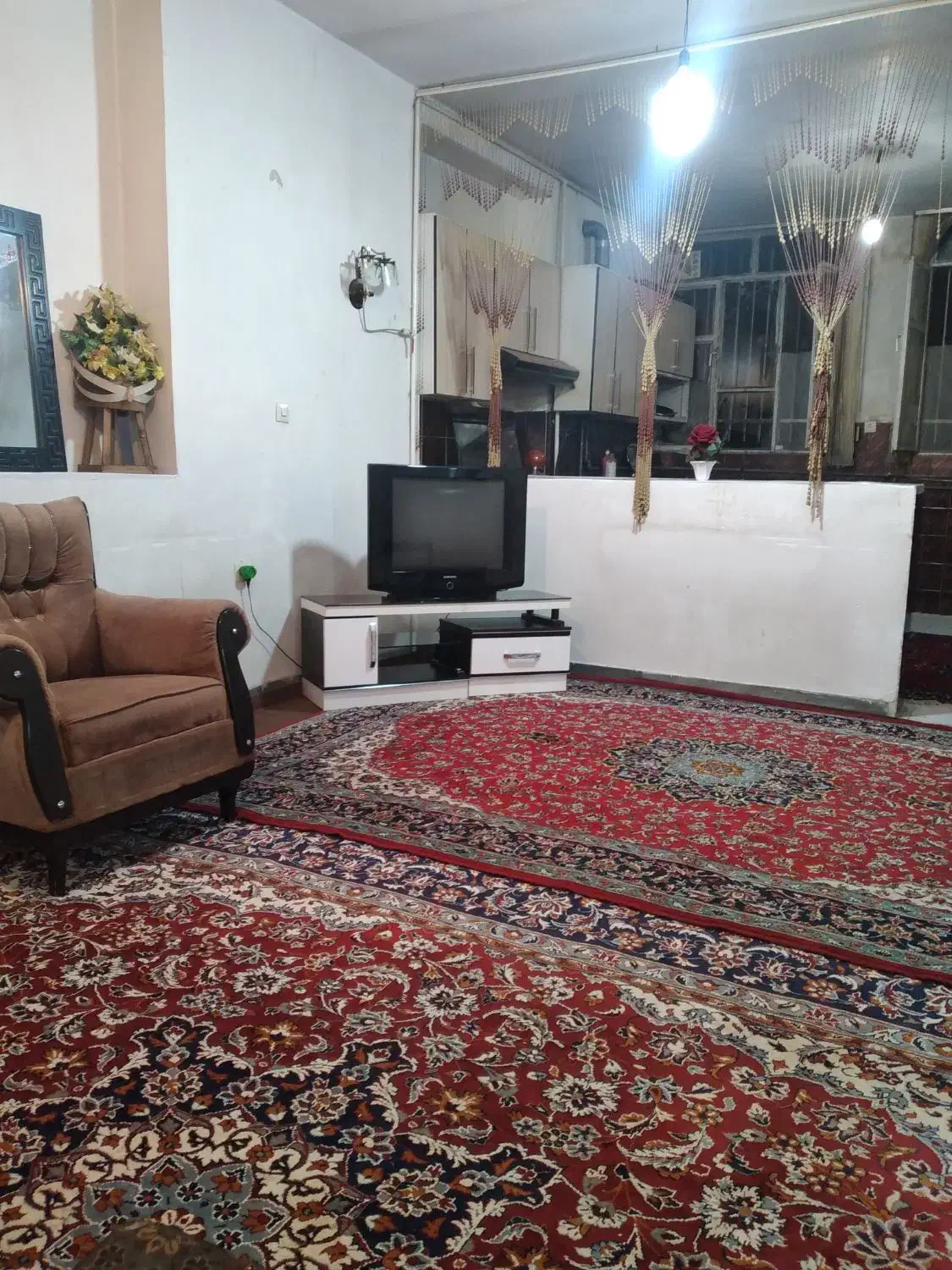 خانه پارکینگ دار مسافر|اجارهٔ کوتاه‌مدت آپارتمان و سوئیت|اراک, |دیوار
