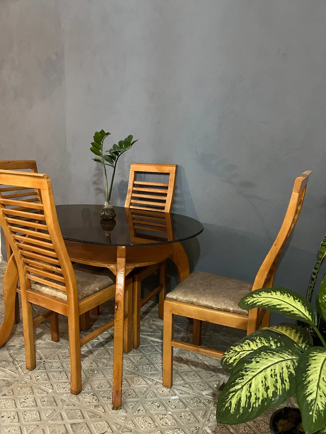 میز ناهار خوری ۴ نفره|میز و صندلی غذاخوری|ری, حمزه‌آباد|دیوار