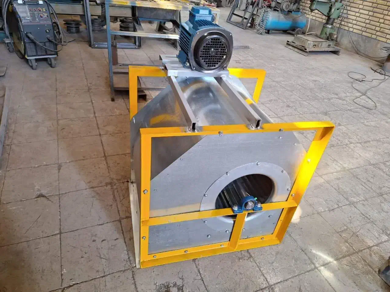 فن میز هوا تکمیل فرش بیصدا مرغداری خشکن هیتر|ماشینآلات صنعتی|اصفهان, هوانیروز|دیوار