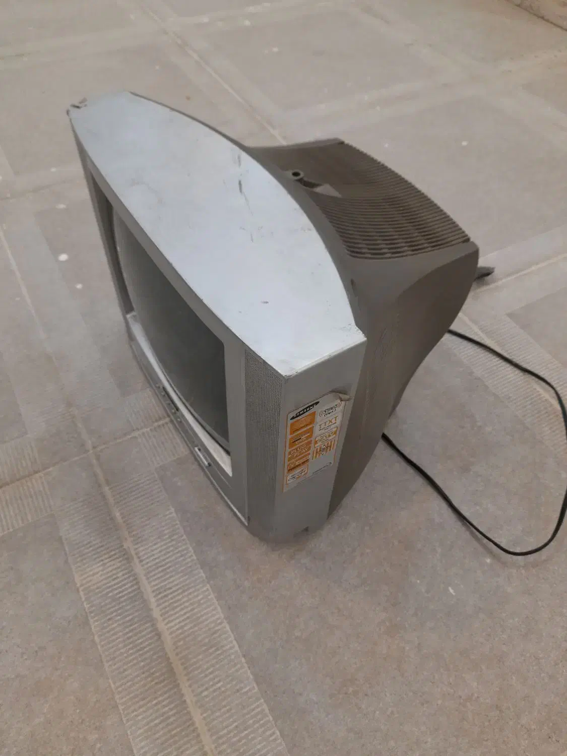 تلوزیون رنگی ۱۴ اینچ سامسونگ|تلویزیون و پروژکتور|دوگنبدان, |دیوار