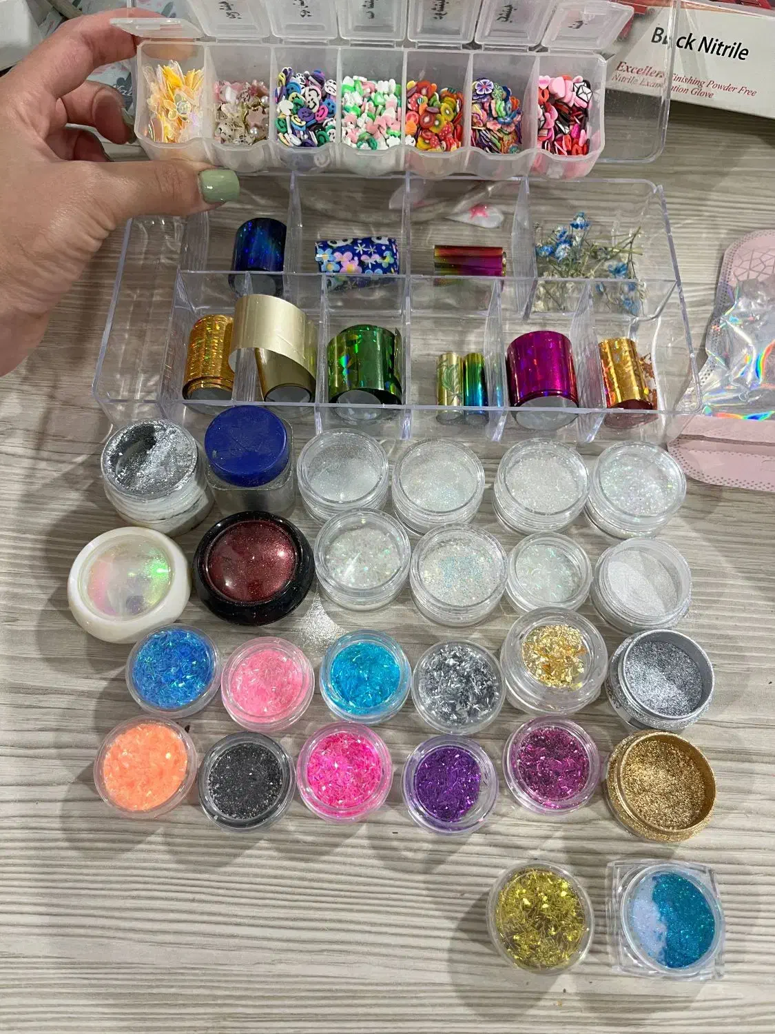 لوازم کاشت ناخن|آرایشگاه و سالن‌های زیبایی|مشهد, نوید|دیوار