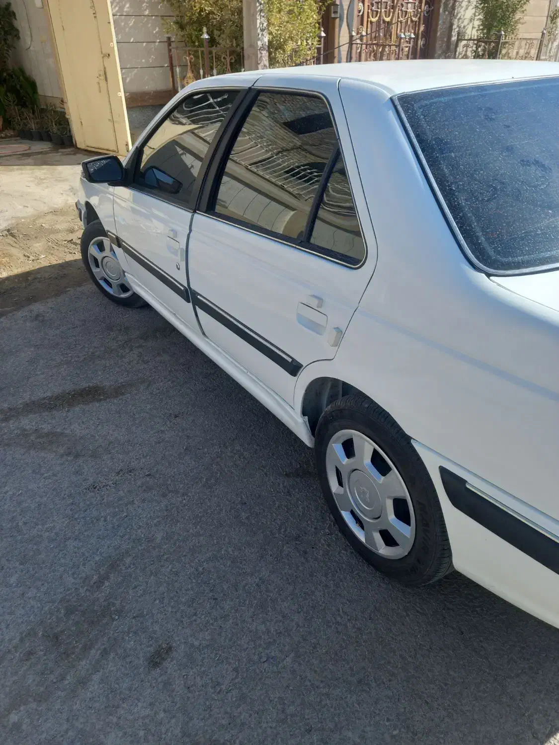 پارس تمیز ۴۰۲|خودرو سواری و وانت|هیدوچ, |دیوار