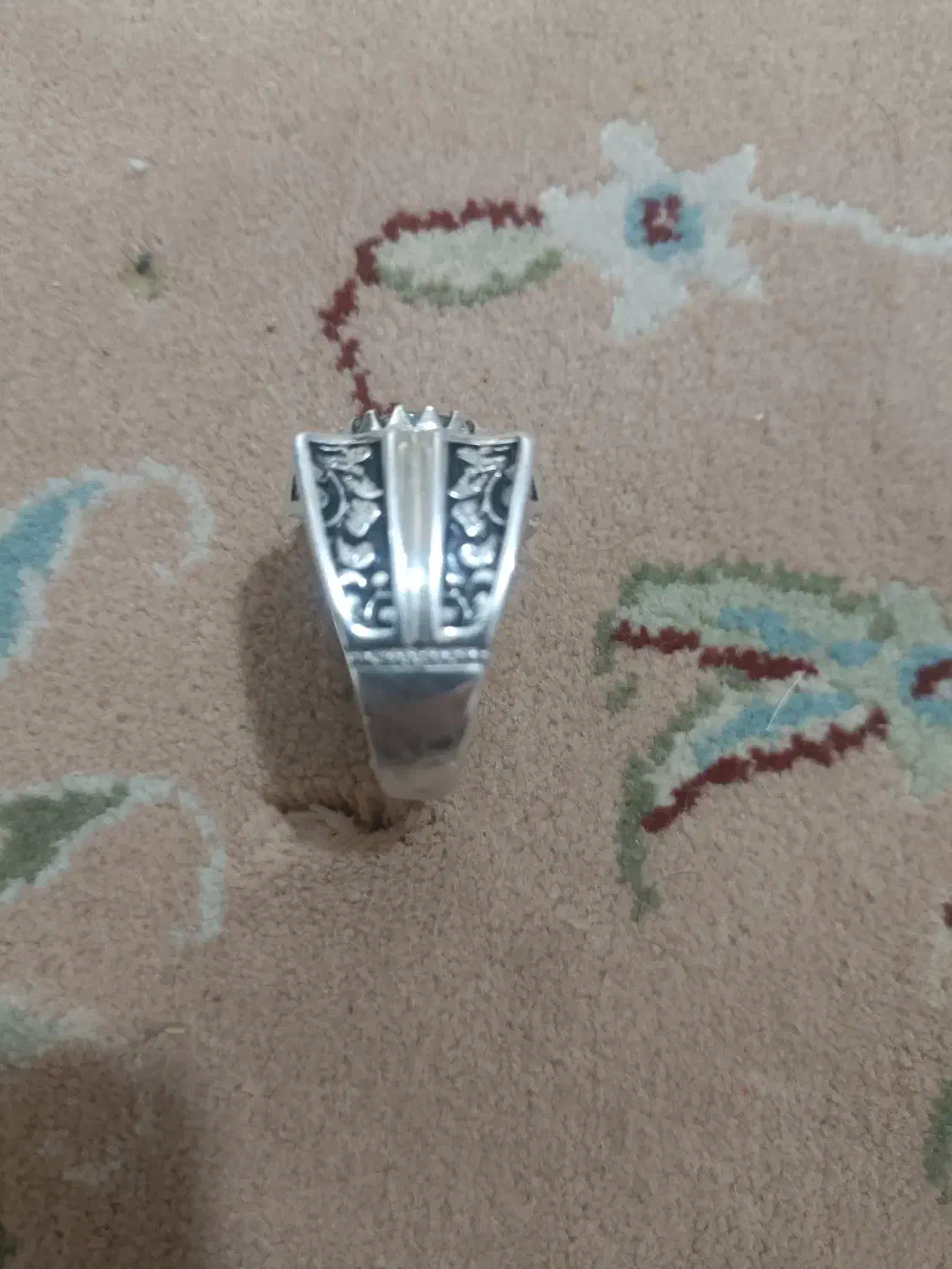 موزونایت|کلکسیون اشیاء عتیقه|بجنورد, |دیوار