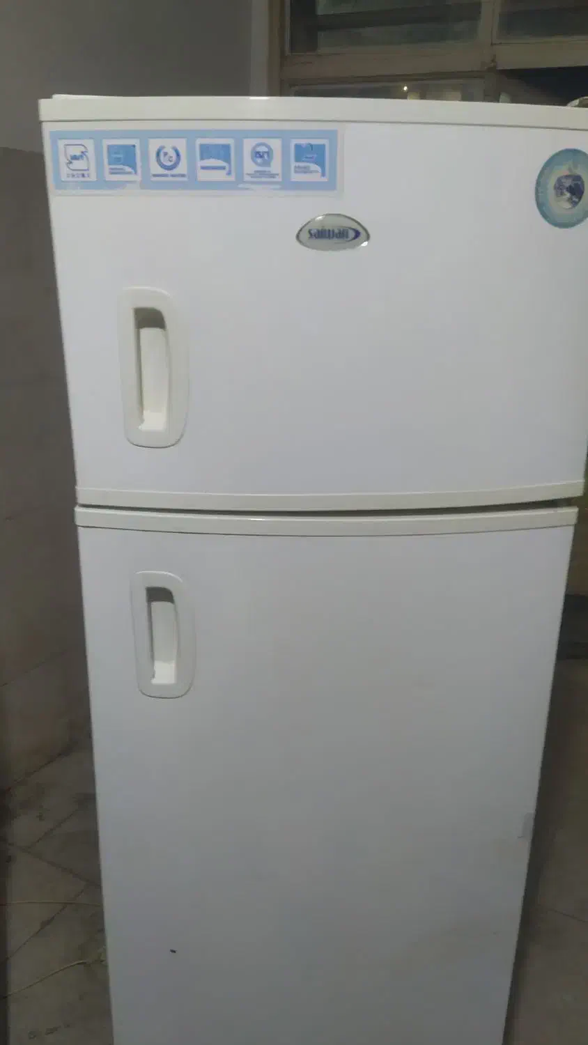 تعمیر انواع یخچال وفریزر خانگی صنعتی|خدمات پیشه و مهارت|ملایر, |دیوار