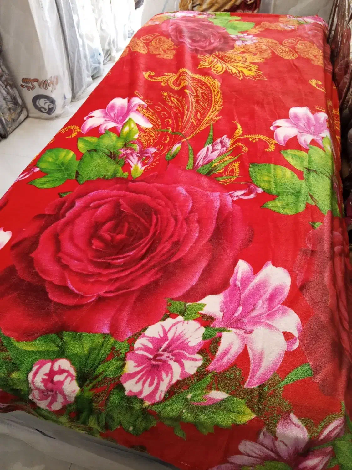 پتو یک نفره مسافرتی گلدار سبک|رختخواب، بالش، پتو|مشهد, الهیه|دیوار