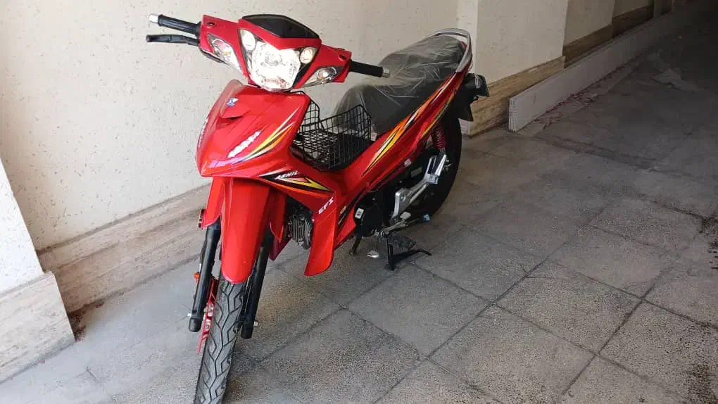 ویو آشیل|موتورسیکلت|شیراز, بعثت|دیوار