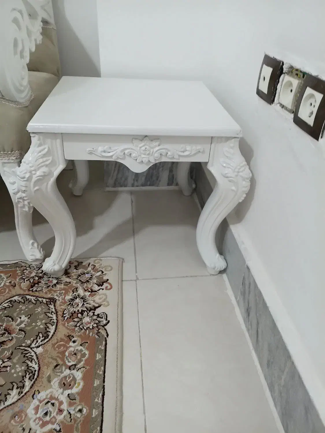 جلو مبلی سه عدد|مبلمان خانگی و میز عسلی|قروه, |دیوار