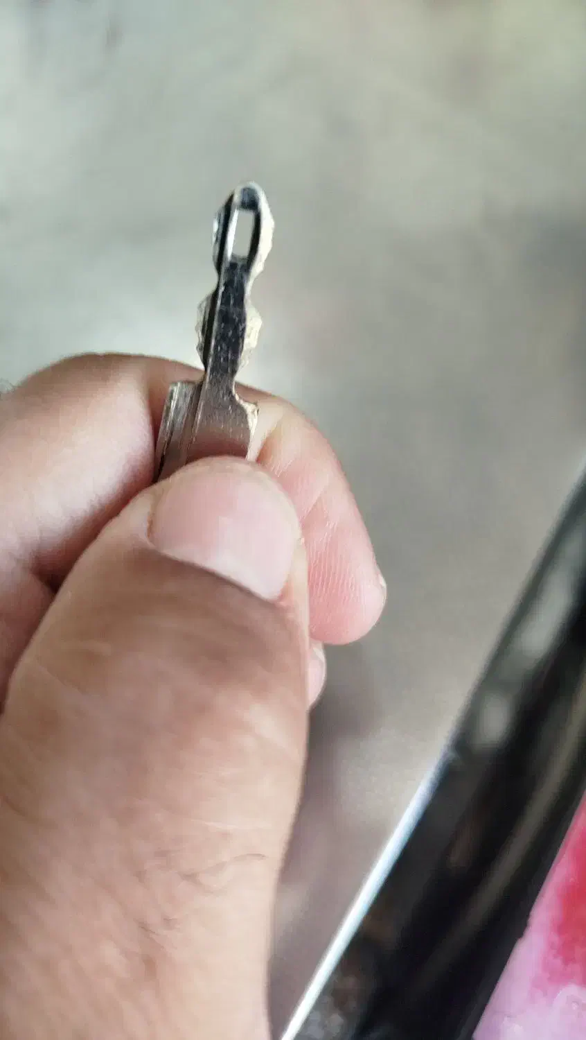 کلید ماشین|اشیا|زابل, |دیوار