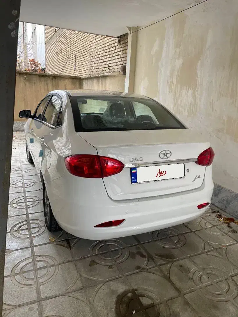 جک j4 خشک ۴۰۴|خودرو سواری و وانت|کرمانشاه, |دیوار