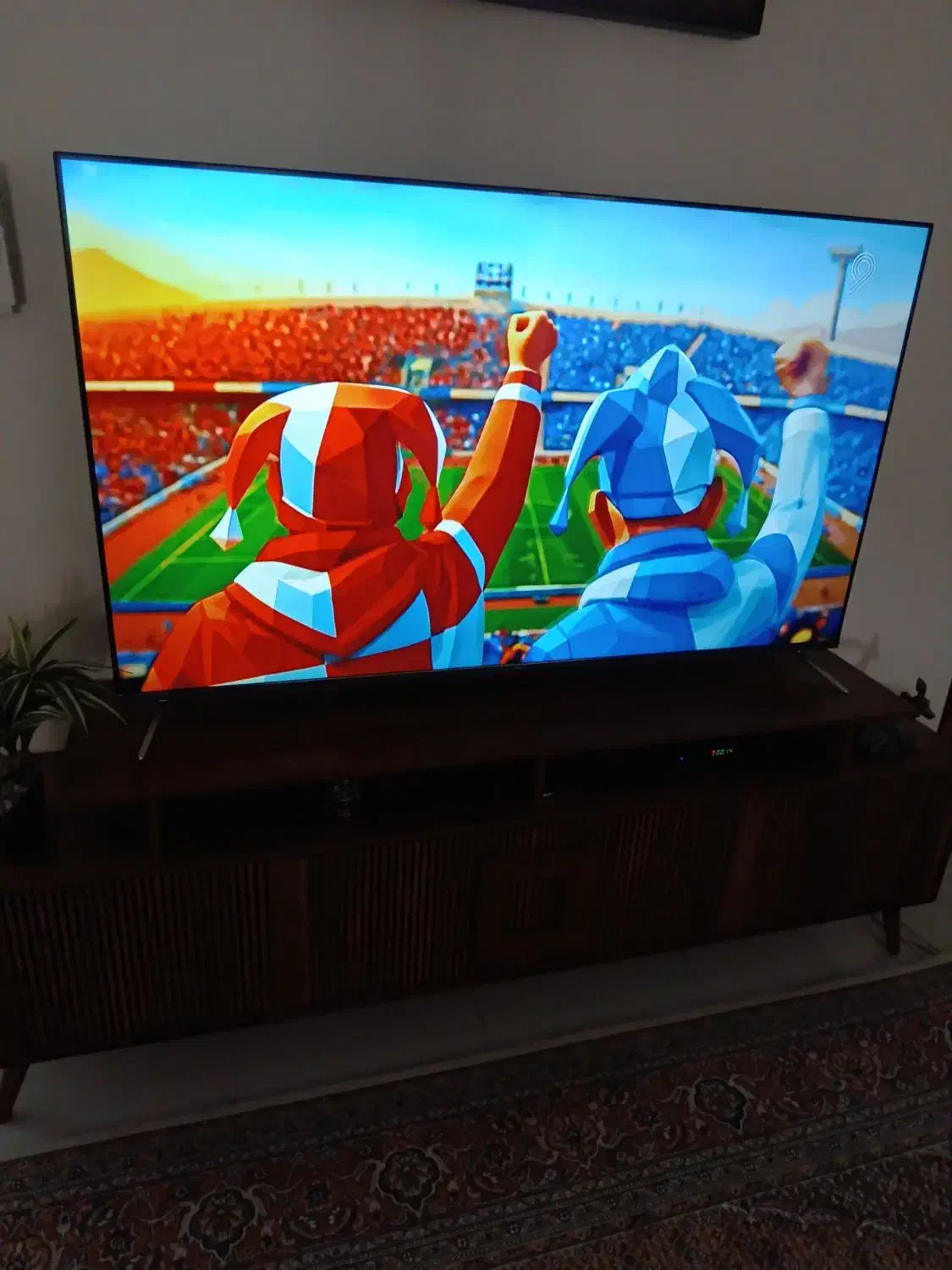 تلویزیون|تلویزیون و پروژکتور|پرند, فاز ۳|دیوار